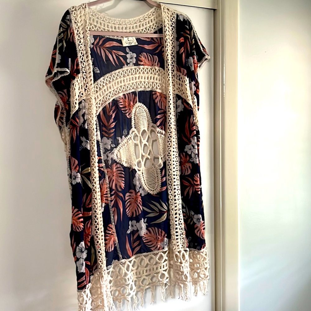 🍇 summery open front sleeveless kimono cover up, blue with pink monstera print